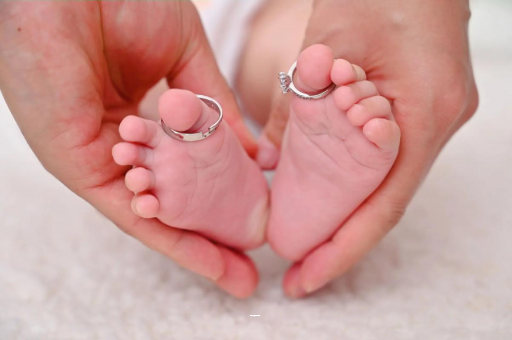 代怀哪里最便宜宝宝掉头发是怎么回事 代怀哪里最便宜宝宝掉头发是怎么回事